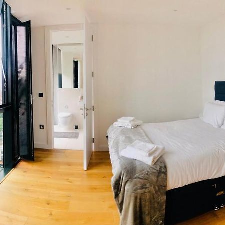 Luxury 2 Bedroom Apartment 20 Min From Central London Eksteriør bilde