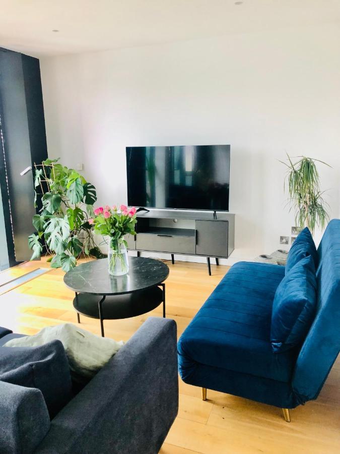 Luxury 2 Bedroom Apartment 20 Min From Central London Eksteriør bilde
