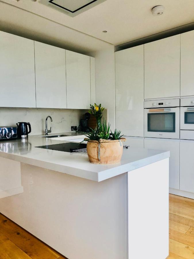 Luxury 2 Bedroom Apartment 20 Min From Central London Eksteriør bilde